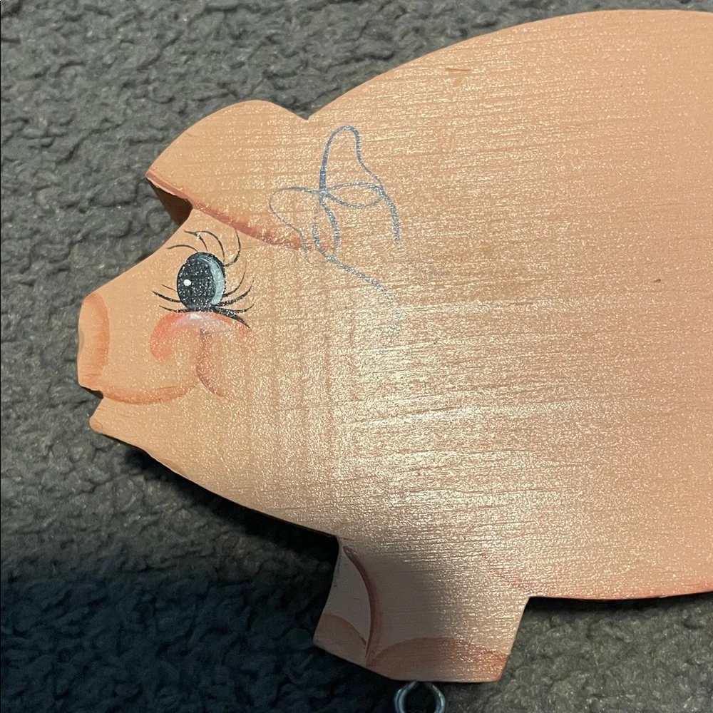 Country Air Orange Pig Wall Hook with Silver Sign